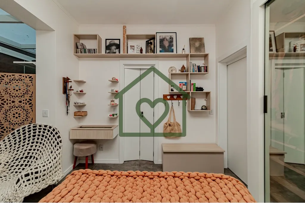 Imagem Apartamento Garden à venda no Centro Histórico de Porto Alegre, com 145,12 m2 de área privativa e...