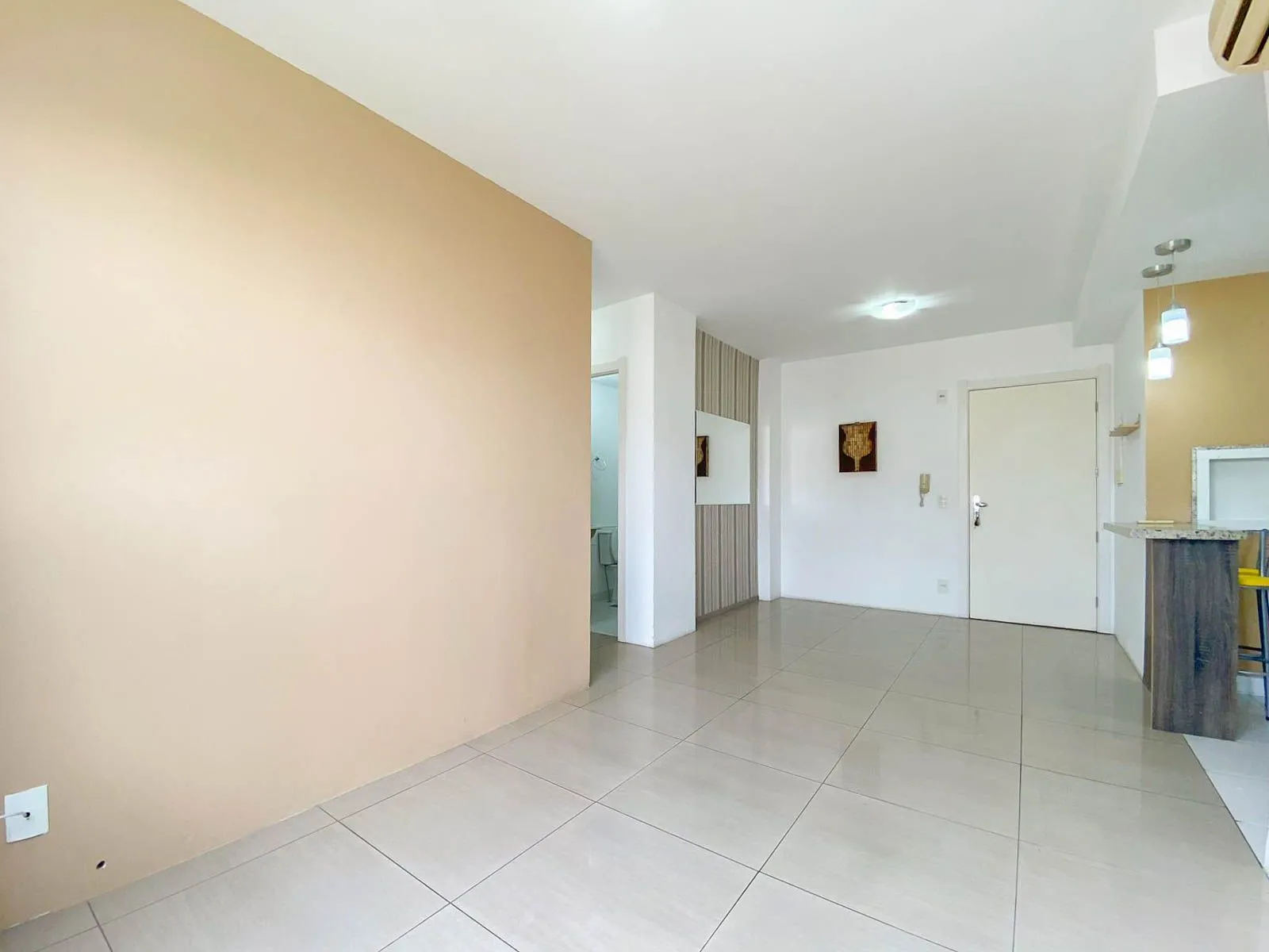 Imagem Apartamentos / 2 Dormitórios / 1 Suíte / 1 Vaga / São Sebastião / Porto Alegre / RS
