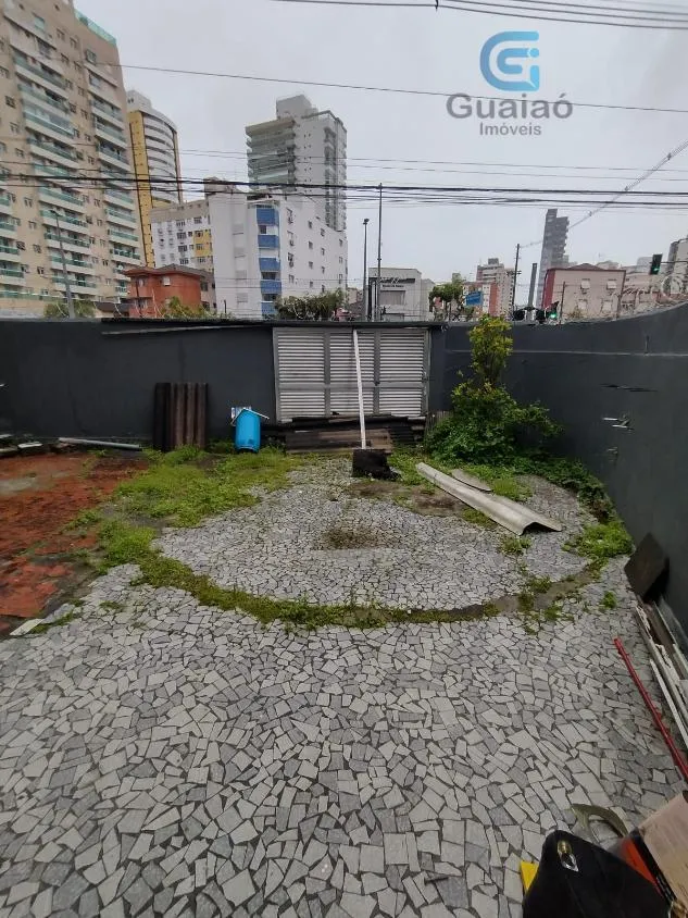 Imagem Alugo sobrado com 05 dormitórios no Gonzaga em Santos