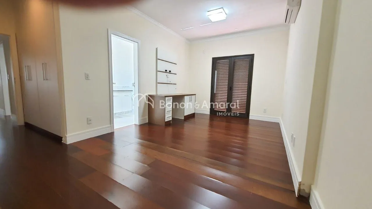 Imagem Casa à venda em Condomínio no Bairro Gramado - Campinas -SP