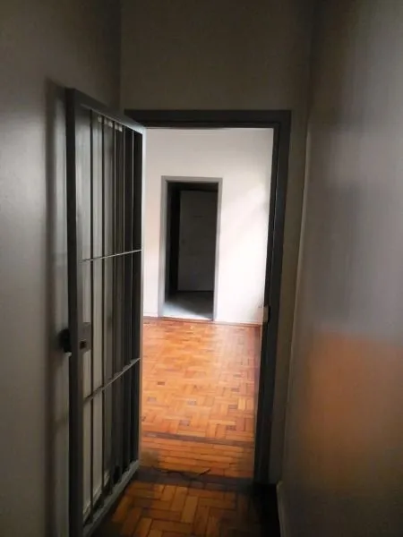 Imagem Casa Comercial, 242m², 5 vagas, Bairro Floresta
