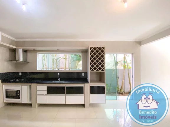 Imagem Vendo casa com 02 Pavimentos em Loteamento Fechado em Porto Seguro