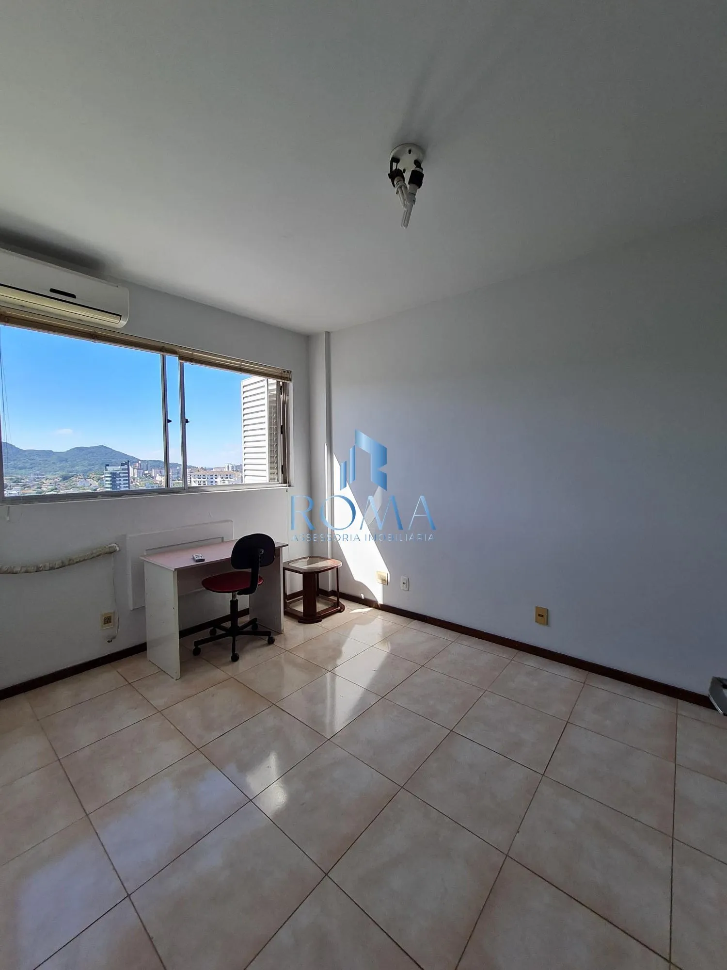 Imagem Apartamento 2 dormitórios à venda Centro Santa Maria/RS