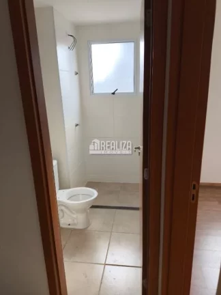 Imagem Apartamento de 2 dormitórios com Piscina e Portaria 24 Hrs no Condomínio Vitta Jardim do Lago, no bairro Jardim do Lago - em Uberaba