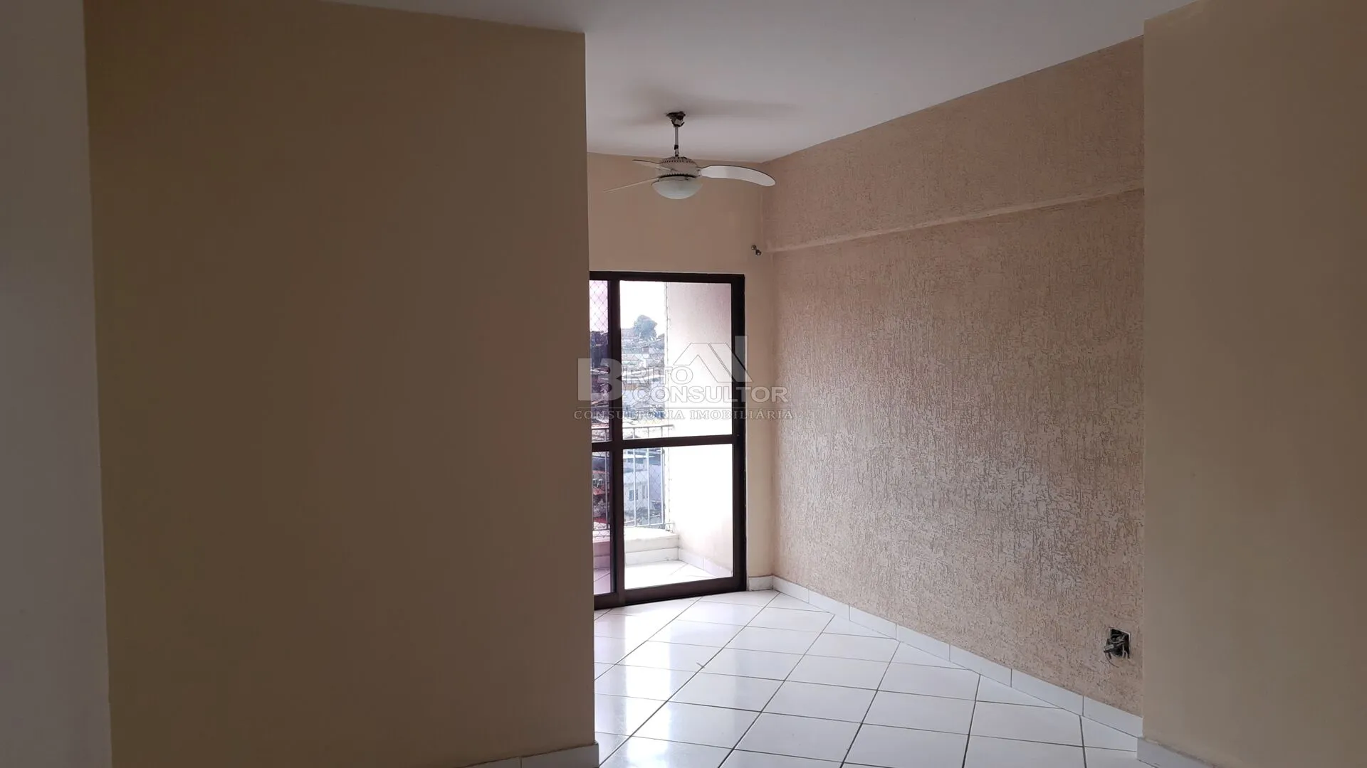 Imagem Vendo Apartamento com 2 Quartos, Varanda e Vaga, 60m² no Condomínio Central Park em Barro Vermelho, São Gonçalo/RJ