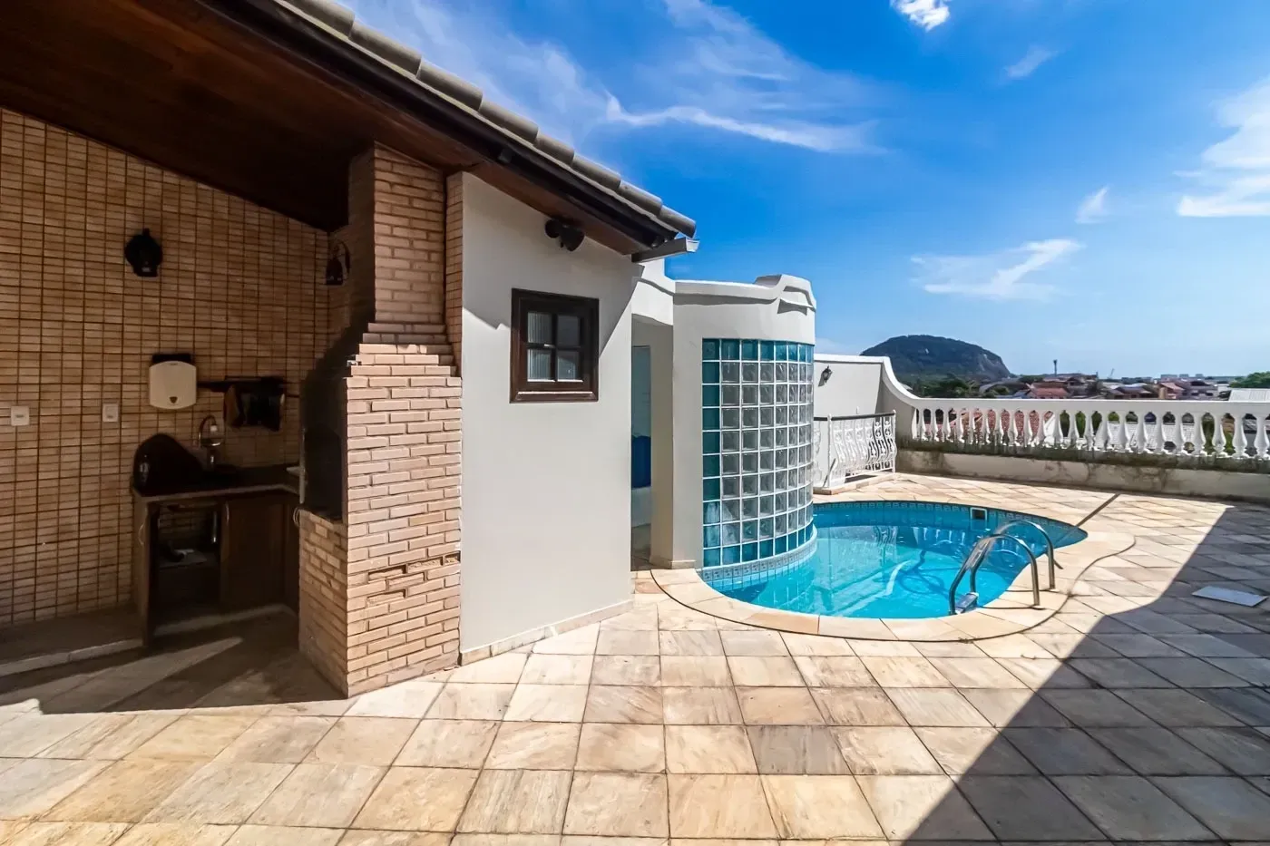 Imagem Casa de Condomínio com 3 Quartos à Venda, 241 m² em Anil - Rio de Janeiro