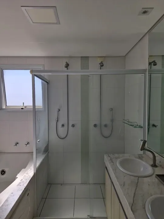 Imagem Apartamento de 167m² Localizado no Condomínio Mont Royal.