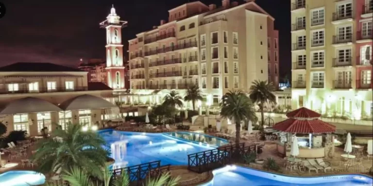 Imagem Viva a experiência de um resort 5 estrelas no coração de Jurerê Internacional - Conforto, sofist...