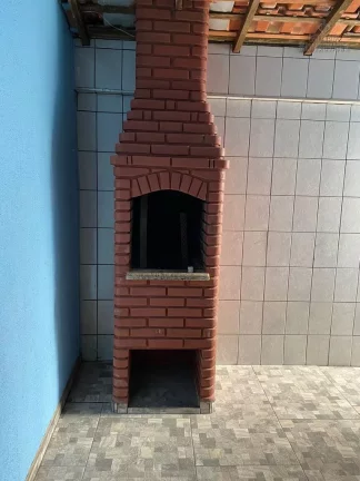 Imagem Casa Geminada 2 Dorms com Suíte, Churrasqueira e 130m² - Maracanã