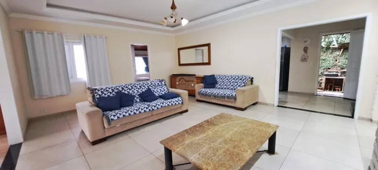 Imagem Casa para Venda em Teresópolis, Golfe, 3 dormitórios, 2 suítes, 4 banheiros, 2 vagas