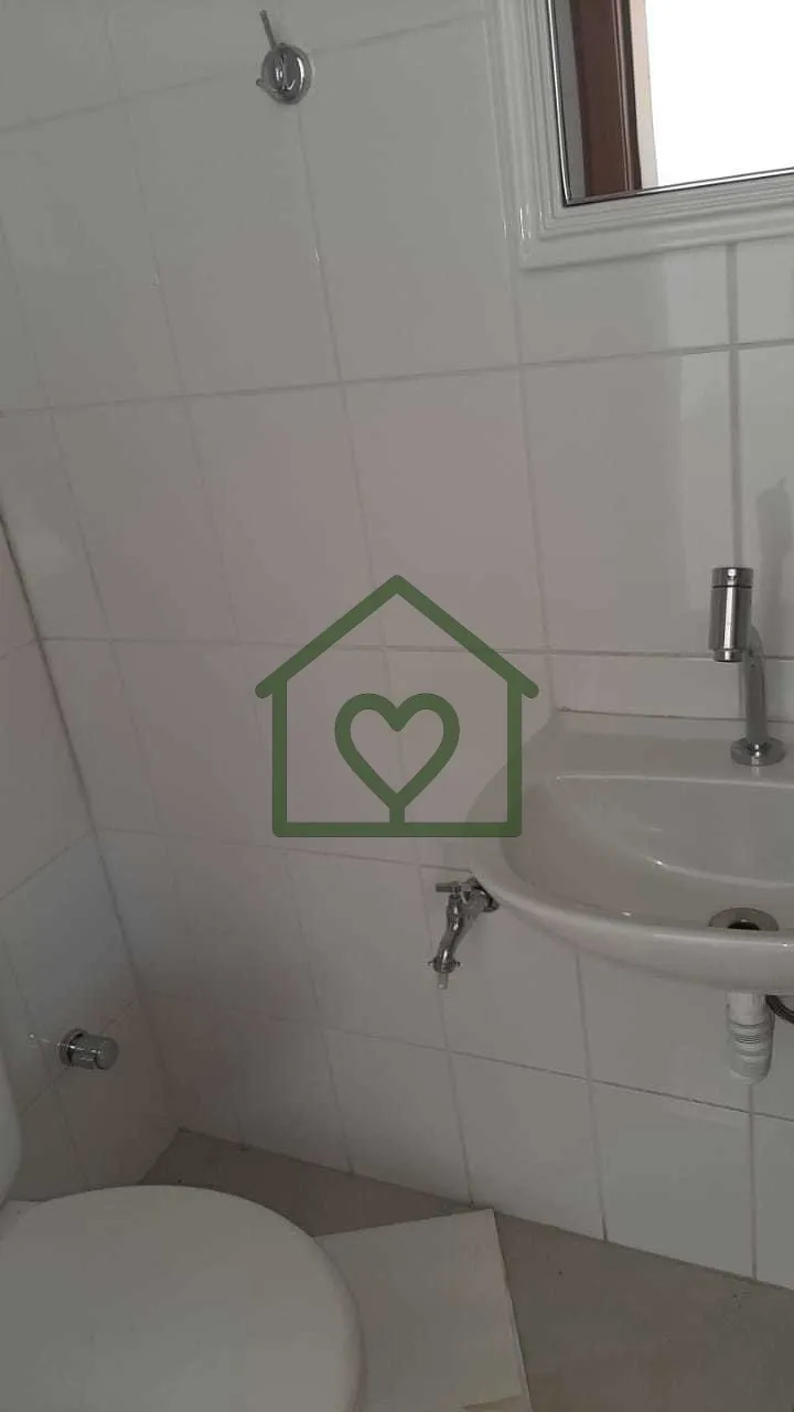 Imagem Sala comercial frente norte com 1 vaga de garagem (box 38), localizado ao lado do Institito do CoraÃ...