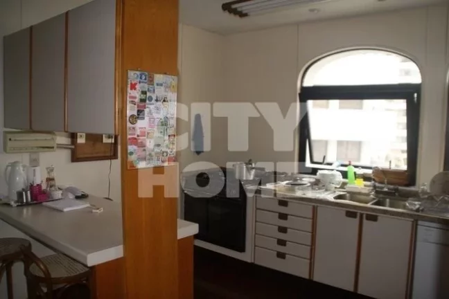 Imagem Excelente apartamento com incríveis 450m2, 4 dormitórios ( 4 suítes ), 6 banheiros, living para 3...