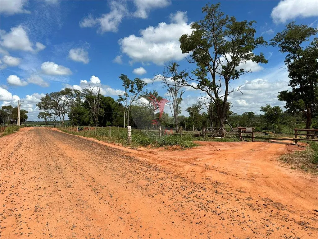 Imagem Fazenda/Sítios/Chácaras de 3 quartos, 137m² no bairro Águas Claras, em Iacanga