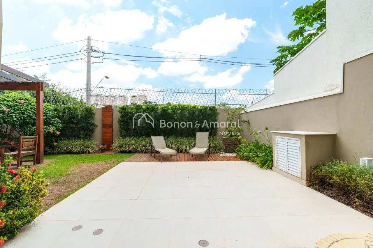 Imagem Linda casa em condomínio, próxima às principais rodovias!