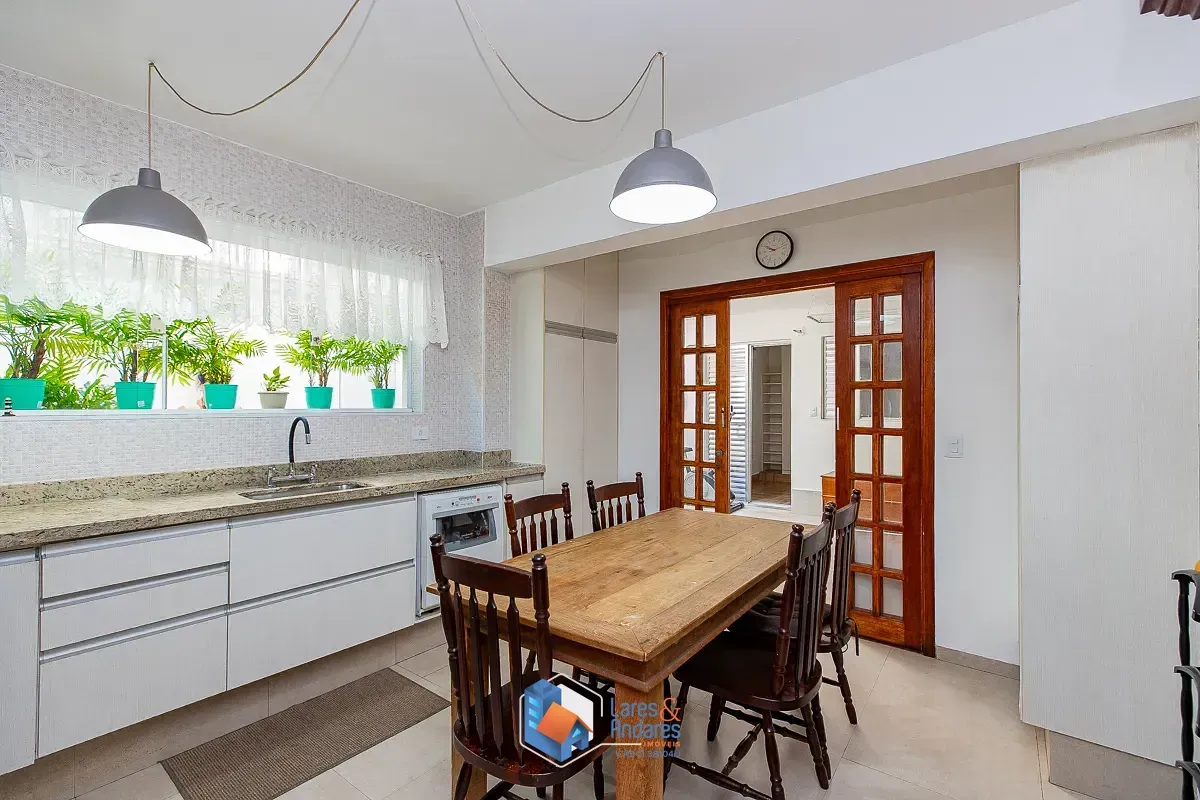 Imagem Casa para venda em Brooklin com 4 quartos, sendo 2 suítes, 144m²