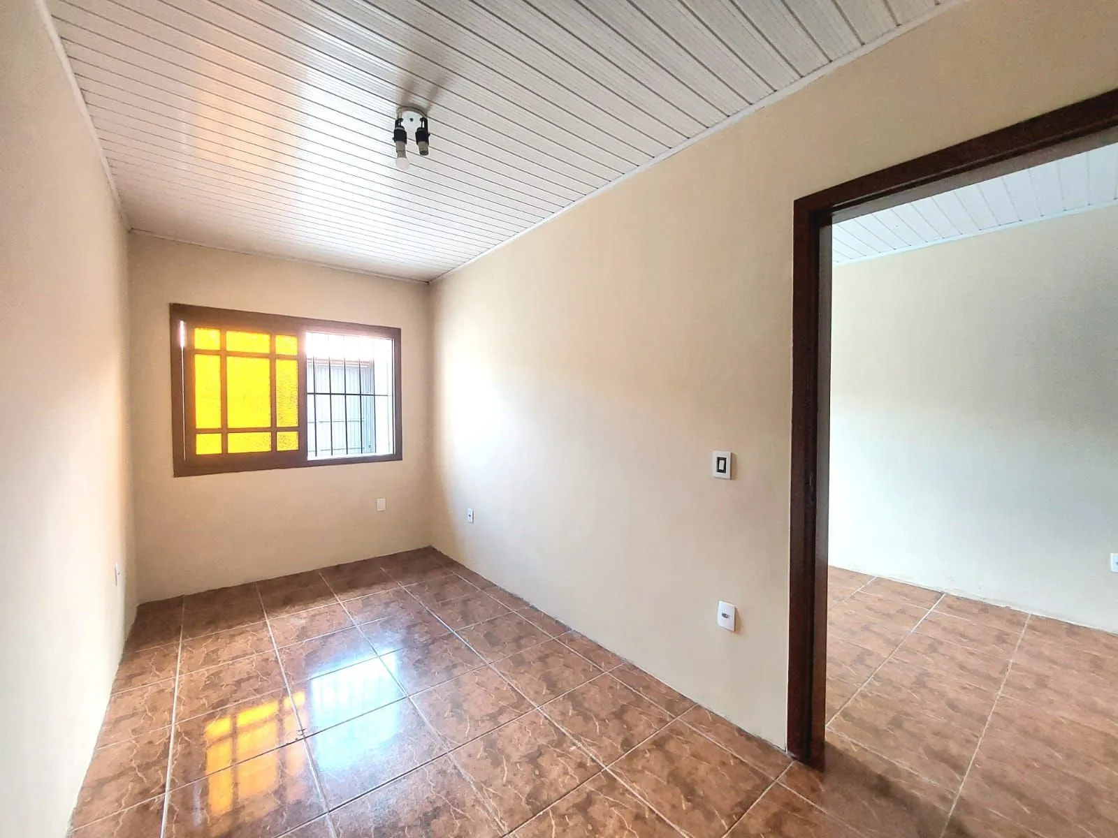 Imagem Casa mobiliada dois dormitórios e vaga no bairro Hipica.
