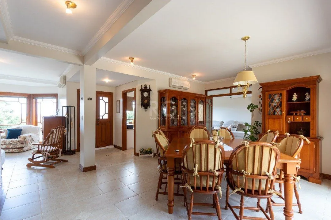 Imagem Casa para Venda - 358.78m², 3 dormitórios, sendo 1 suites, 3 vagas - Jardim Isabel