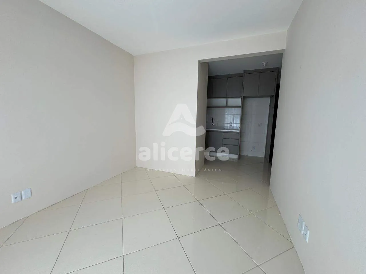 Imagem Apartamento com 2 dormitórios com Espaço Privativo e Churrasqueira na Barra do Aririú