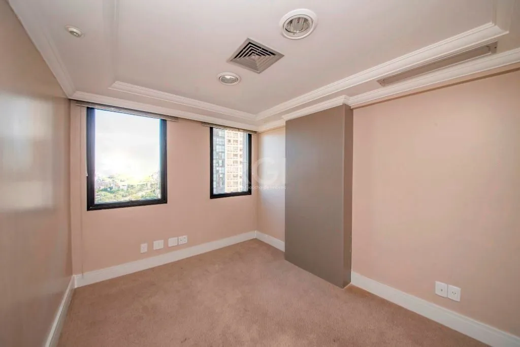 Imagem Conjunto Comercial de 129,57m2 nas Três Figueiras para comprar