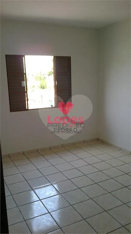 Imagem Casa de 3 quartos, 162m² no bairro Centro, em Itatinga