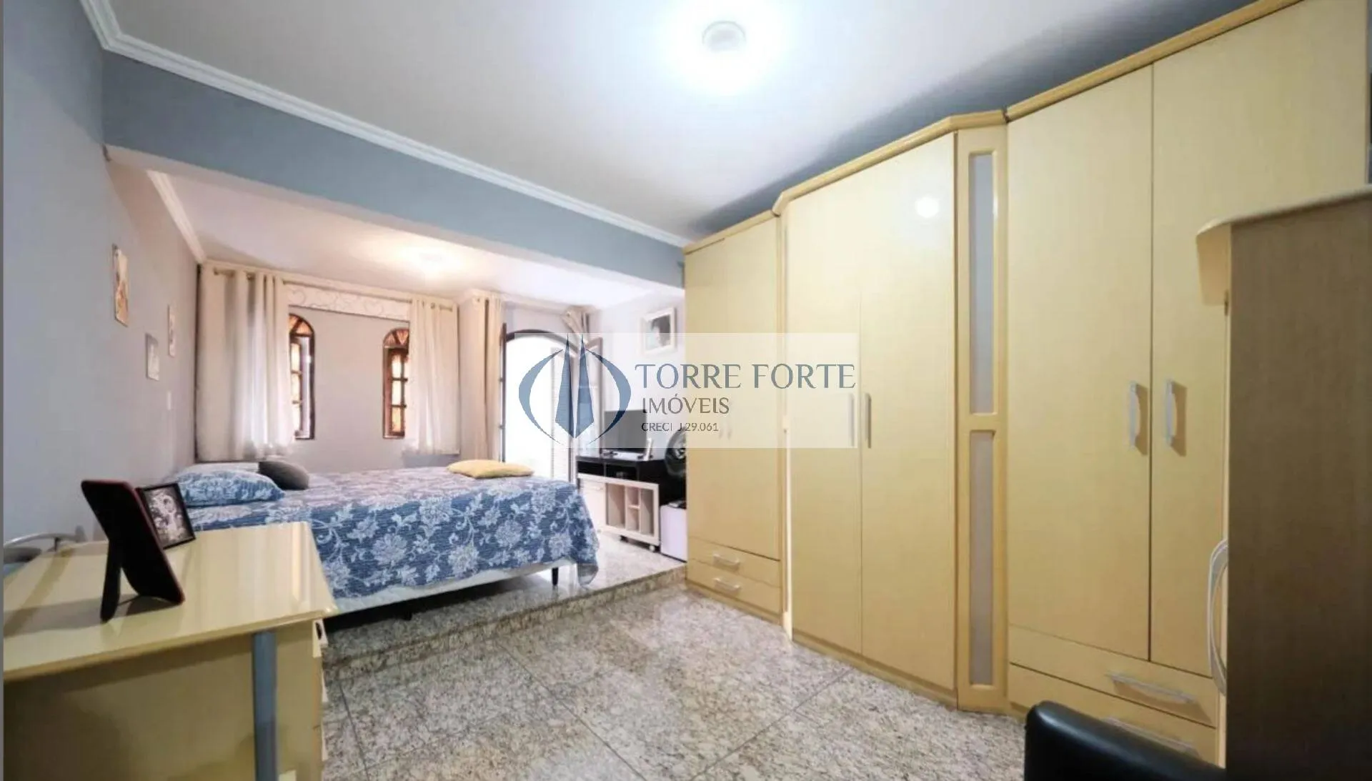 Imagem Sobrado com 3 dormitorios 1 suite 1 vaga , varanda no Parque Savoi City.