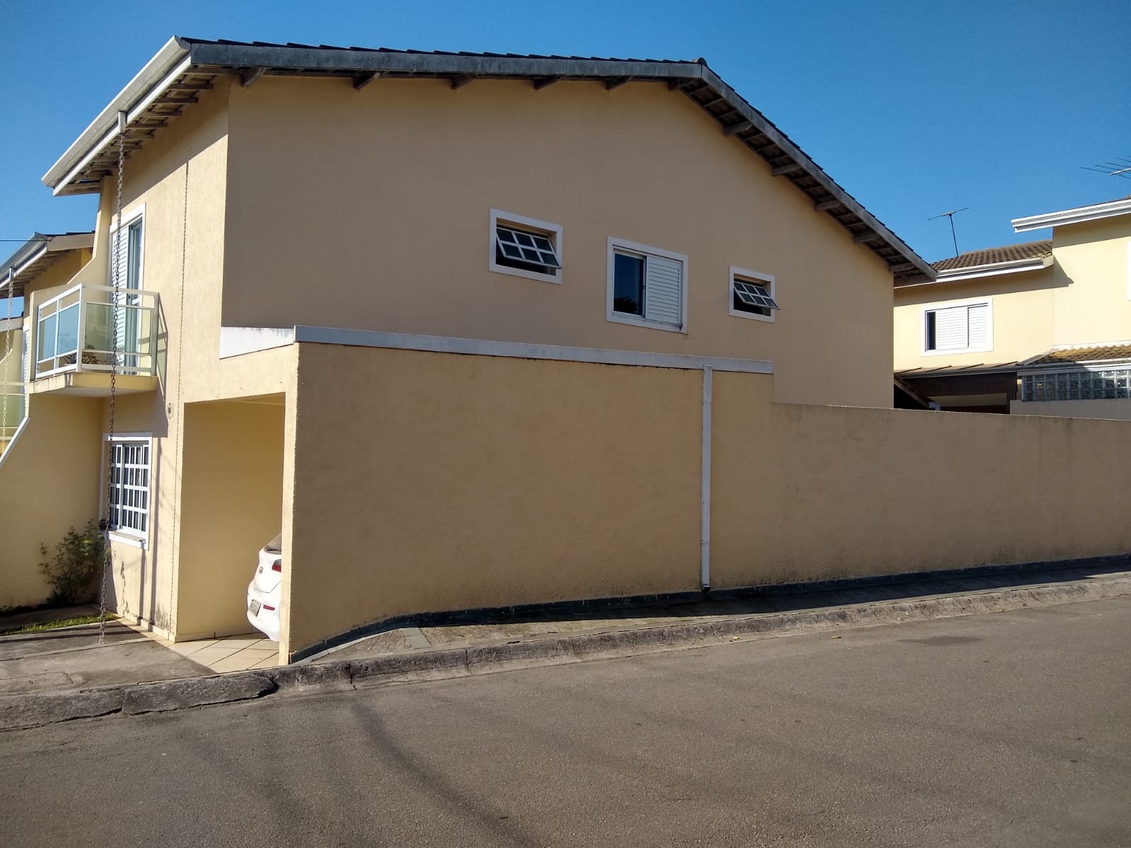 Imagem Casa de Condomínio com 3 Quartos à Venda, 119 metros em Vila Caputera - Mogi das Cruzes