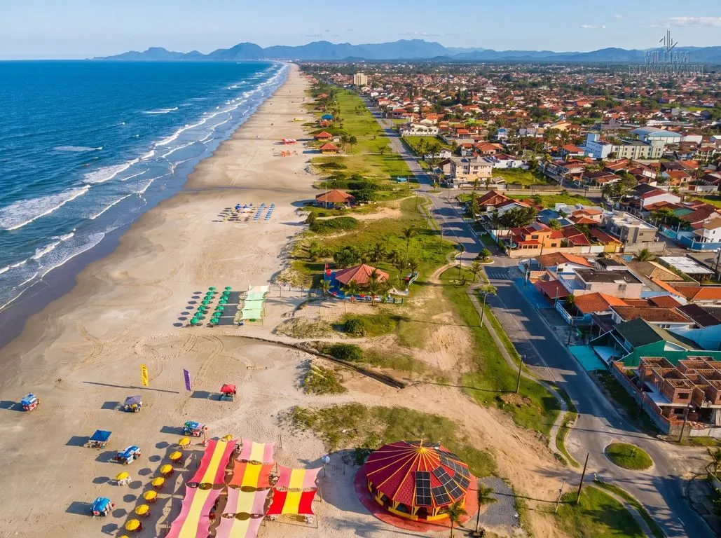 Imagem Casa térrea 4 dormitórios s com piscina em Itanhaém