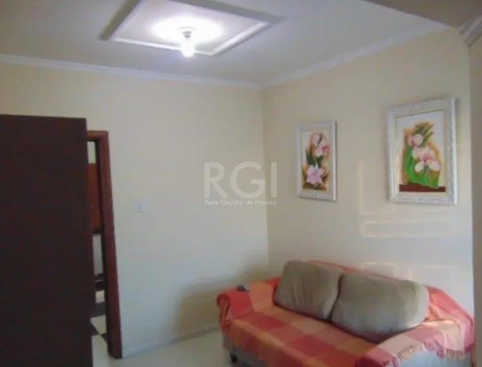 Imagem Casa para Venda - 166m², 3 dormitórios, sendo 1 suites, 4 vagas - Vila Márcia