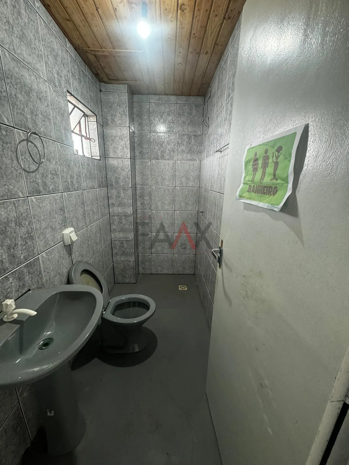 Imagem Sala Comercial de Esquina para locação no centro GUARAPUAVA - PR