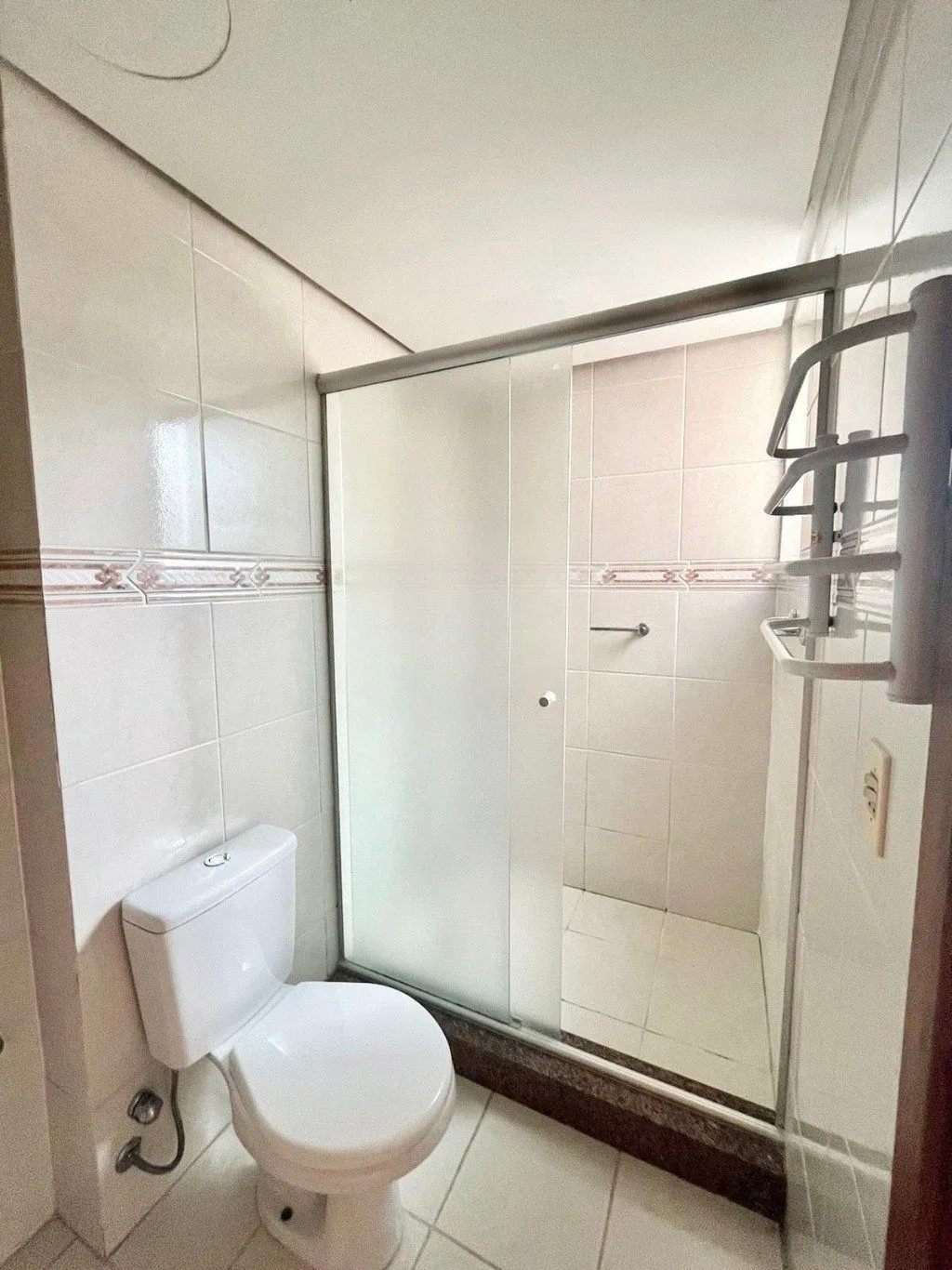 Imagem Apartamento de 4 dormitórios e 184m² à venda em Menino Deus, Porto Alegre.