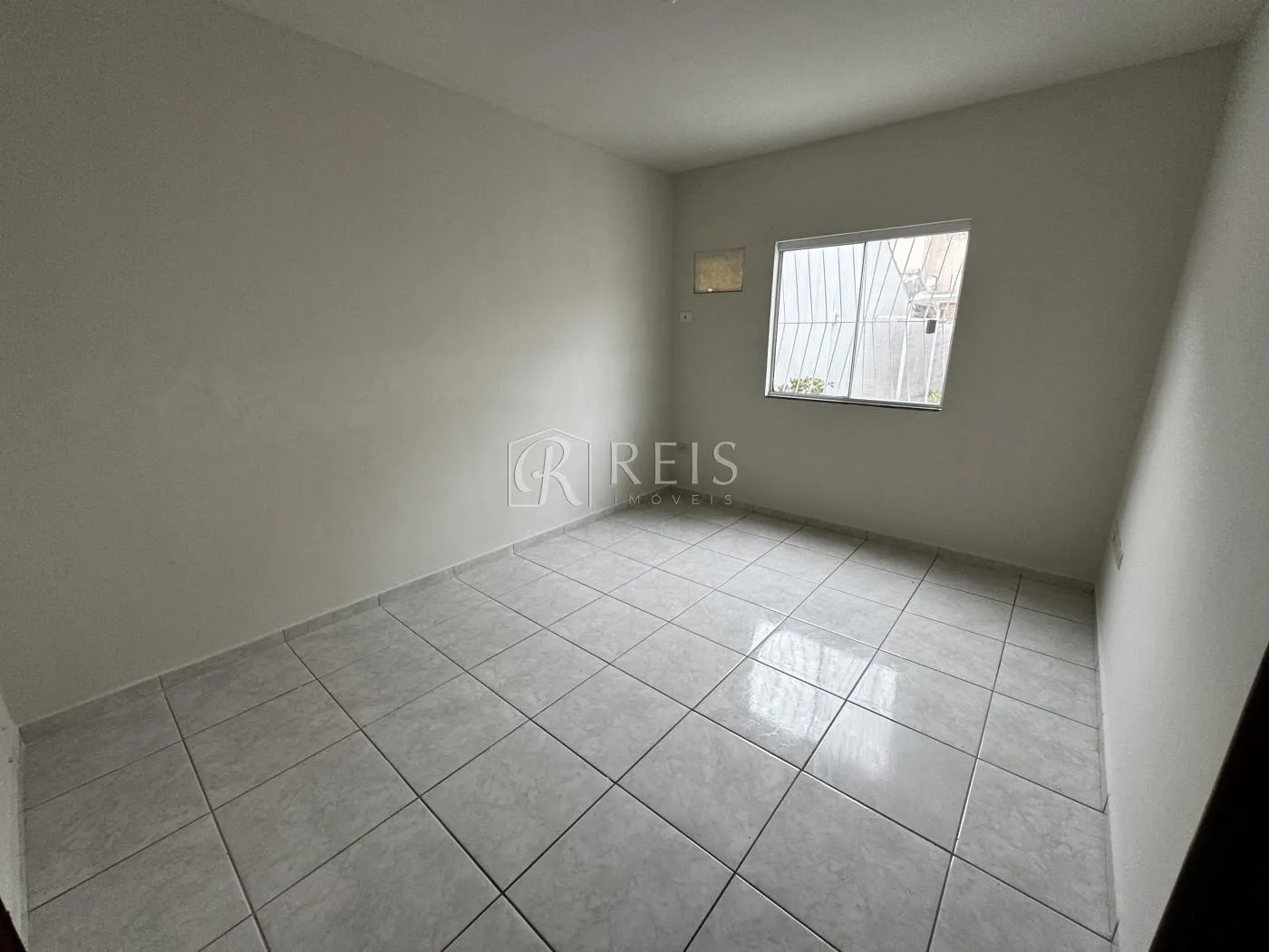 Imagem Casa para Venda em Rio das Ostras, Extensão do Bosque, 2 dormitórios, 1 banheiro, 1 vaga