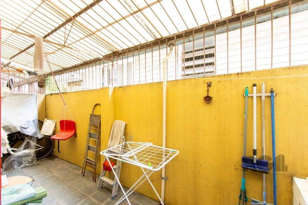 Imagem Casa de 3 dormitórios à venda na Tristeza - Zona sul de Poa.
