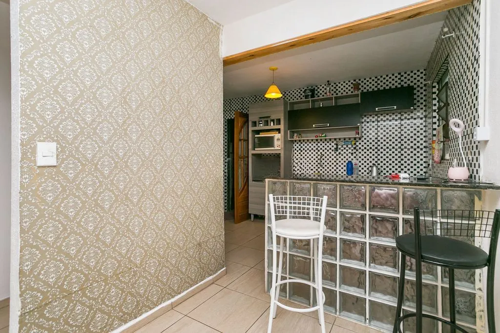 Imagem Casa de 2 dormitórios à venda Bairro no Vila Nova - Porto Alegre