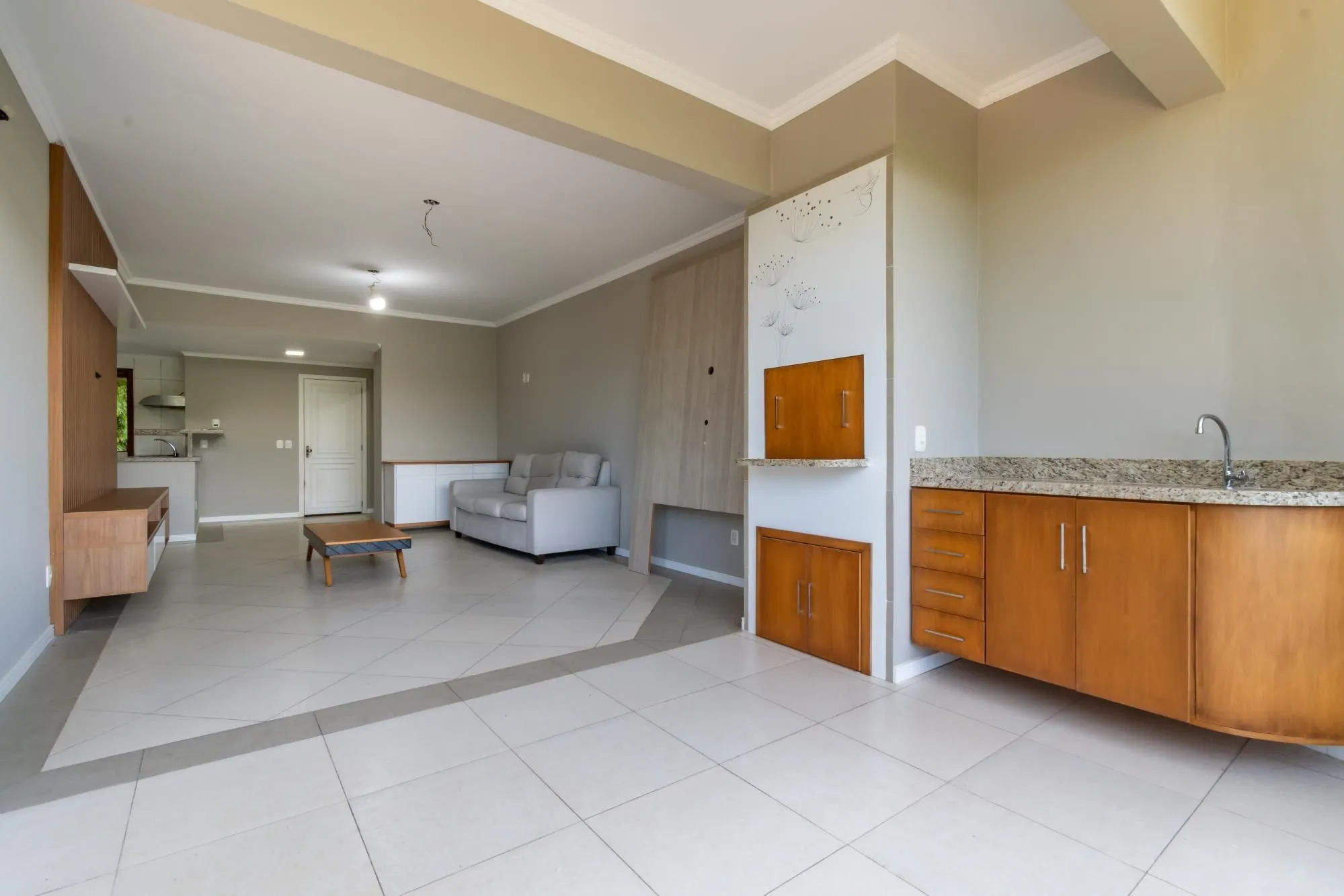 Imagem AP 3 dorm. (1 suíte hidro, 1 demi-suíte), 1 vaga. B. Jardim dos Ipês, Gramado.