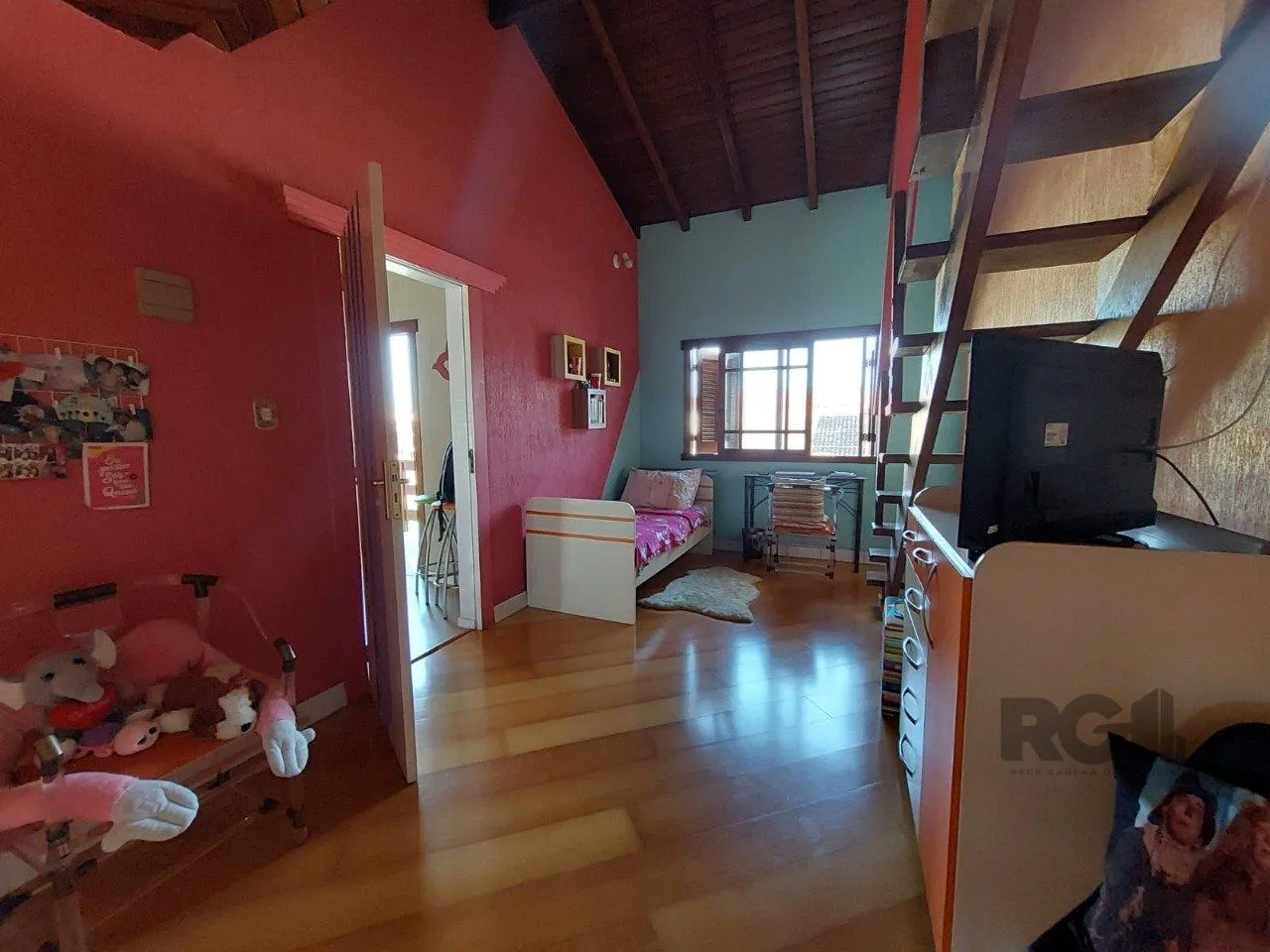Imagem Casa sobrado, 2 dormitórios, 1 suíte, vaga de garagem, Bairro Pq da Matriz