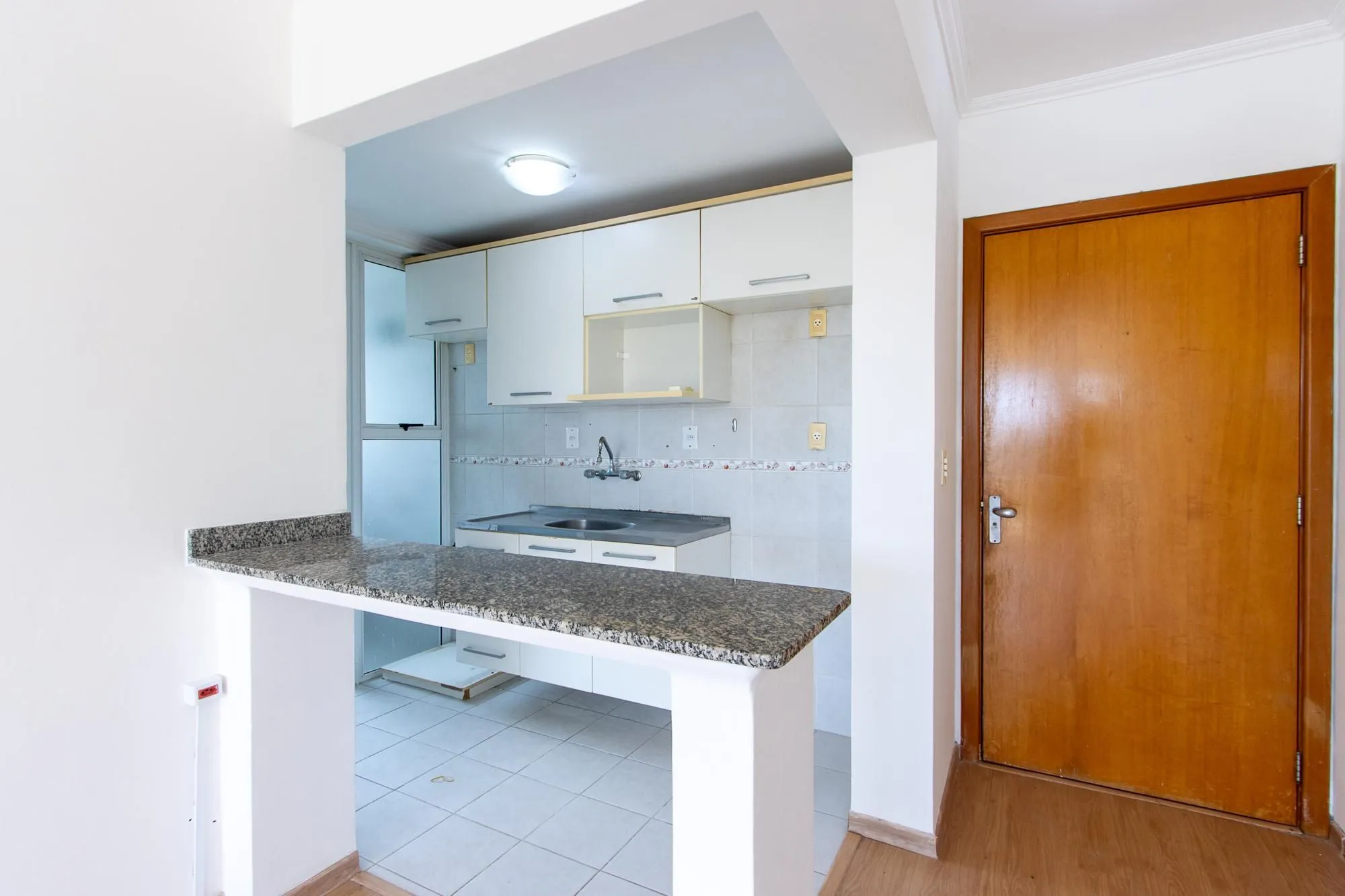 Imagem Apartamento de 3 dormitórios, 1 banheiro e uma vaga de garagem.