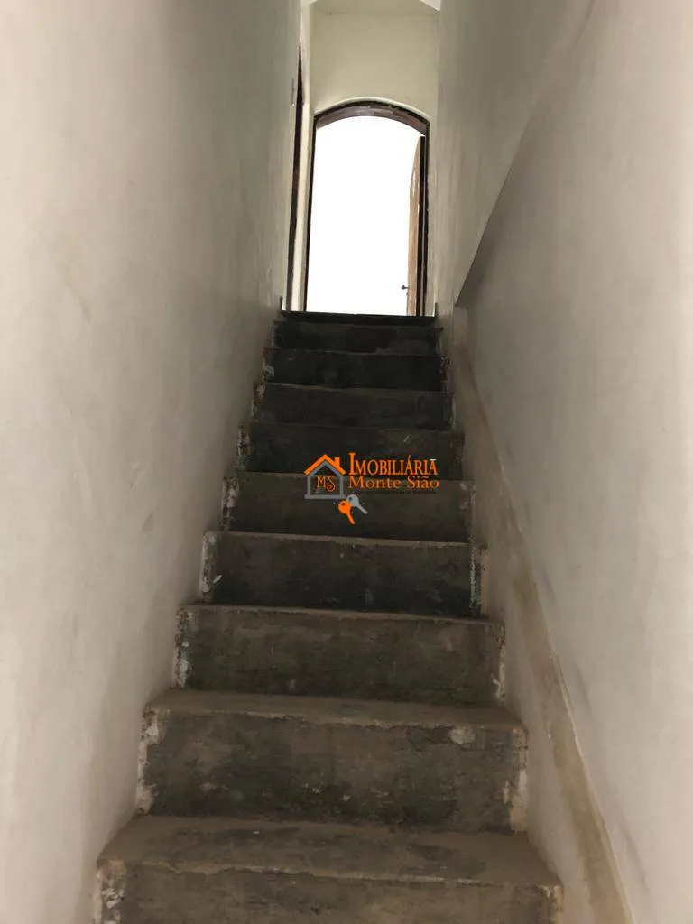 Imagem Sobrado com 7 dormitórios à venda, 268 m² por R$ 650.000,00 - Jardim Bela Vista - Guarulhos/SP