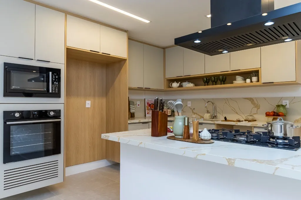 Imagem Imperdível apartamento de luxo em Cerqueira César - 2 quartos, 2 suítes, 3 banheiros, 2 vagas - São Paulo-SP, 143m².