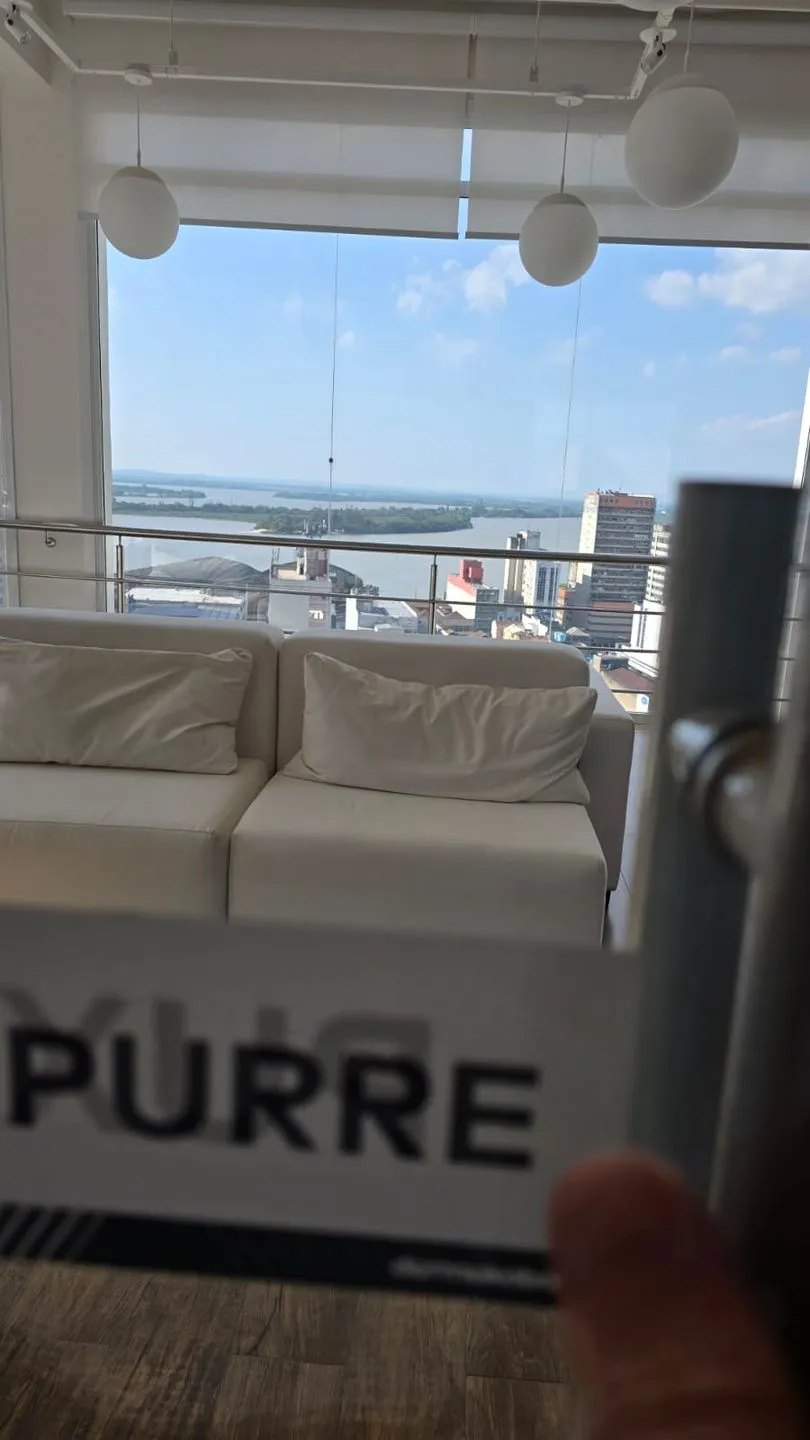 Imagem Flat à venda em Porto Alegre, Centro Histórico, com 1 quarto, 30m2