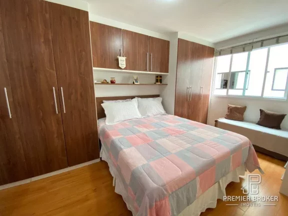 Imagem Apartamento à venda, 60 m² por R$ 470.000,00 - Artistas - Teresópolis/RJ