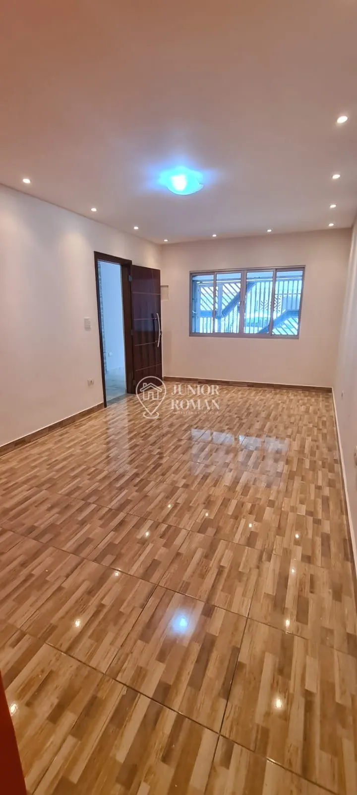 Foto do imóvel SOBRADO 3 DORM l SUITE COM VARANDA l ÁREA GOURMET - PQ. SELETA - SBC