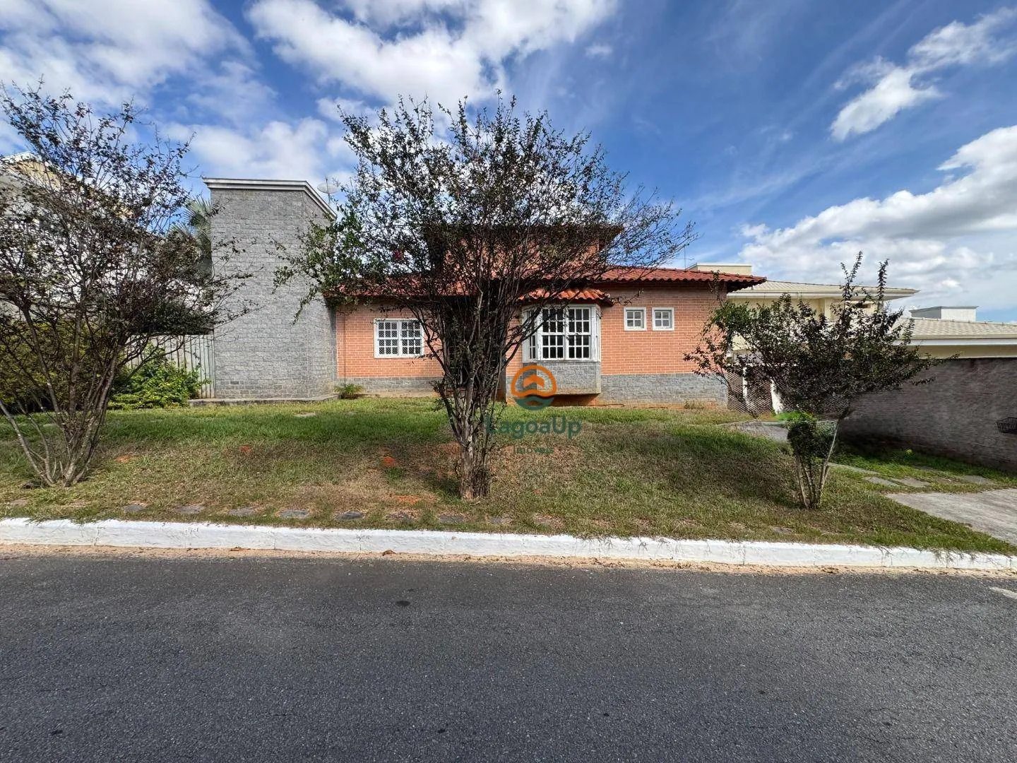 Casa com 4 dormitórios à venda, 301 m² por R$ 1.390.000 - Condomínio Pontal da Liberdade - Lagoa Santa/MG