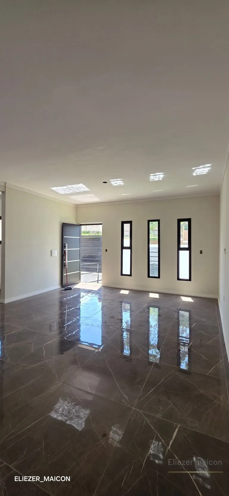 Imagem Casa a venda com 3 quartos no bairro jardim novo mundo Poços de Caldas - MG