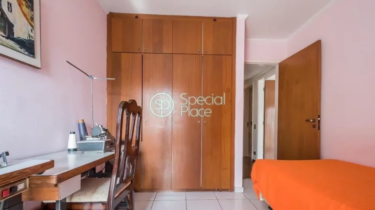 Imagem Amplo apartamento no miolo do Brooklin, 170 m², andar alto, sala para dois ambientes com ar condici...