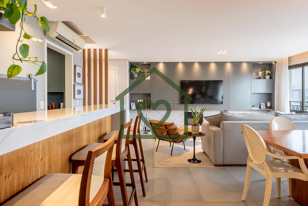 Imagem Bridge Imóveis vende com exclusividade BELISSIMO APARTAMENTO NO CLÁSSICO PETRÓPOLIS. 
Semimobilia...