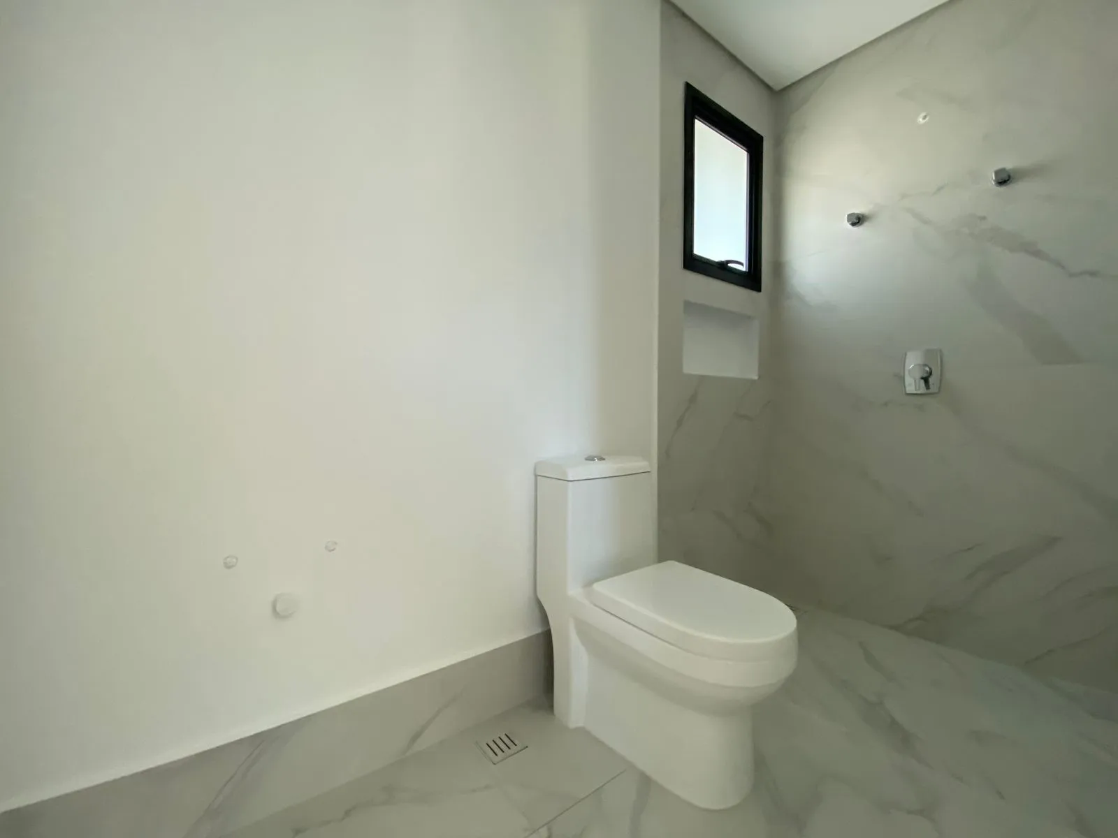 Imagem Apartamento com vista para o mar à venda com 185m2 por R$ 3.690.000,00