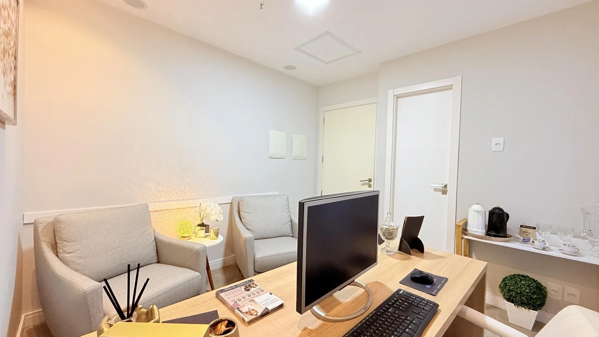 Imagem Sala Comercial par comprar no Trend City Center- Bairro Praia de Belas