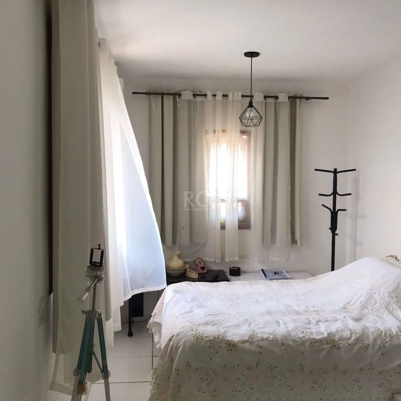 Imagem Casa para Venda - 279m², 6 dormitórios, sendo 2 suites, 3 vagas - Cavalhada, Poa