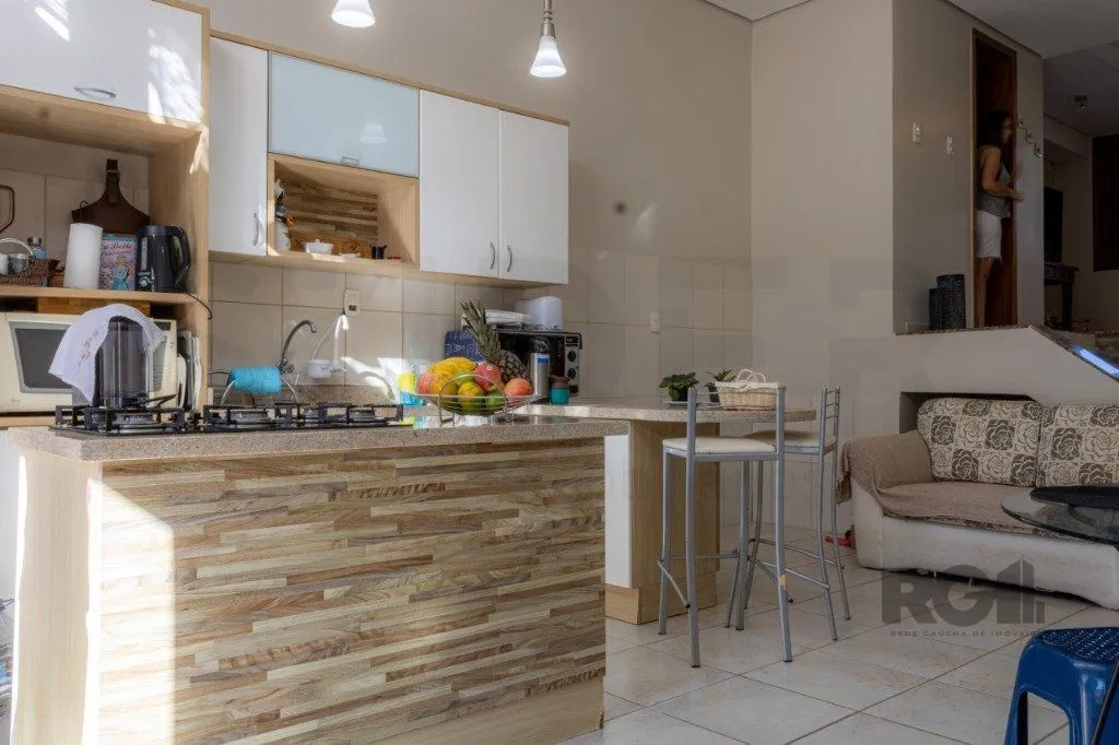 Imagem Casa para Venda 3 dormitórios no Partenon