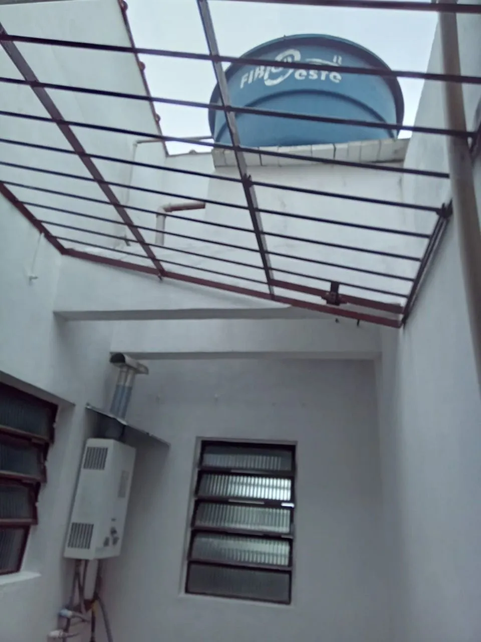 Imagem Casa com 3 dormitórios , 2 vagas de garagem fechada !